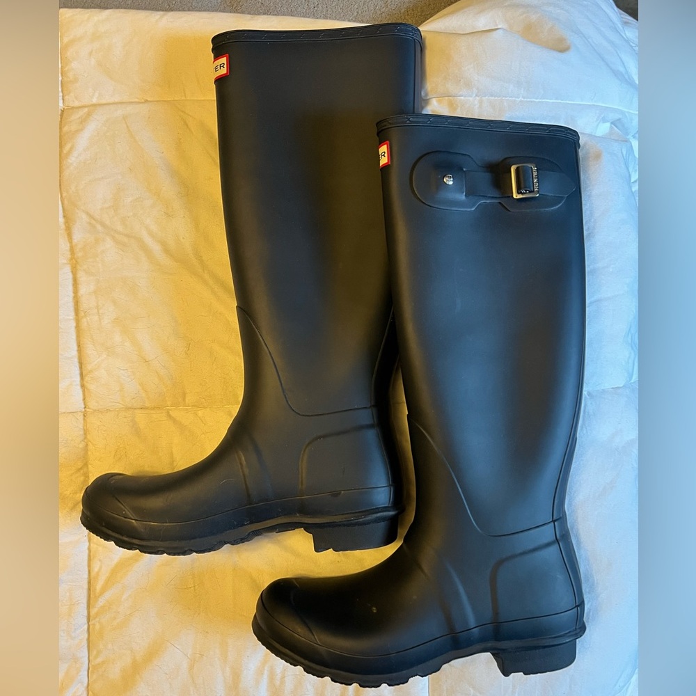 NWOT Tall Matte Women’s Original Hunter Boots.